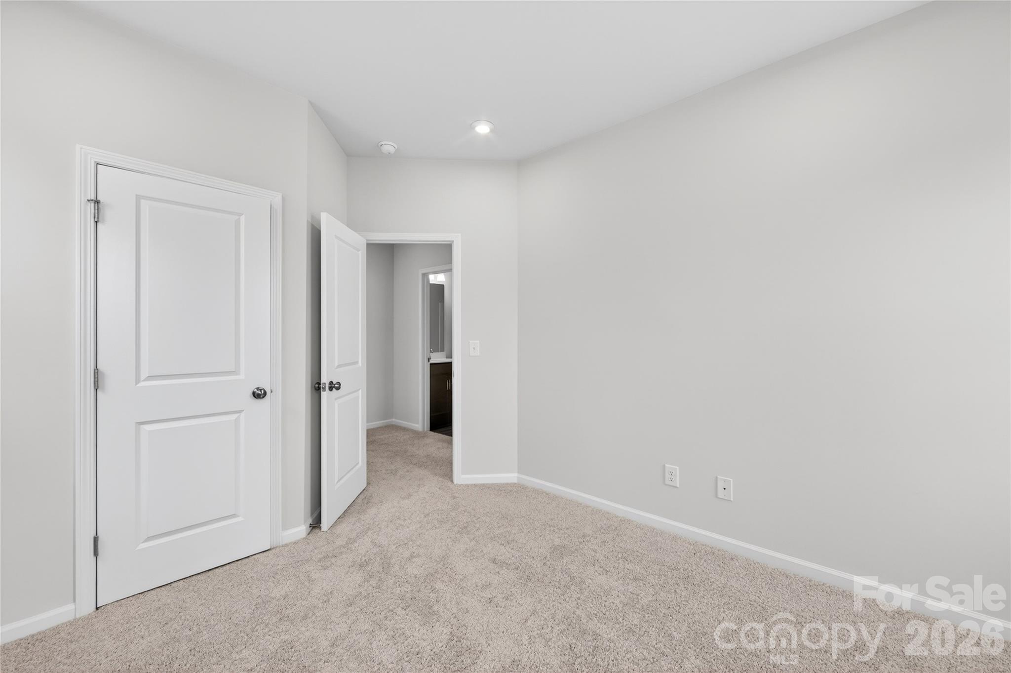 6021 Longar Lane — Charlotte