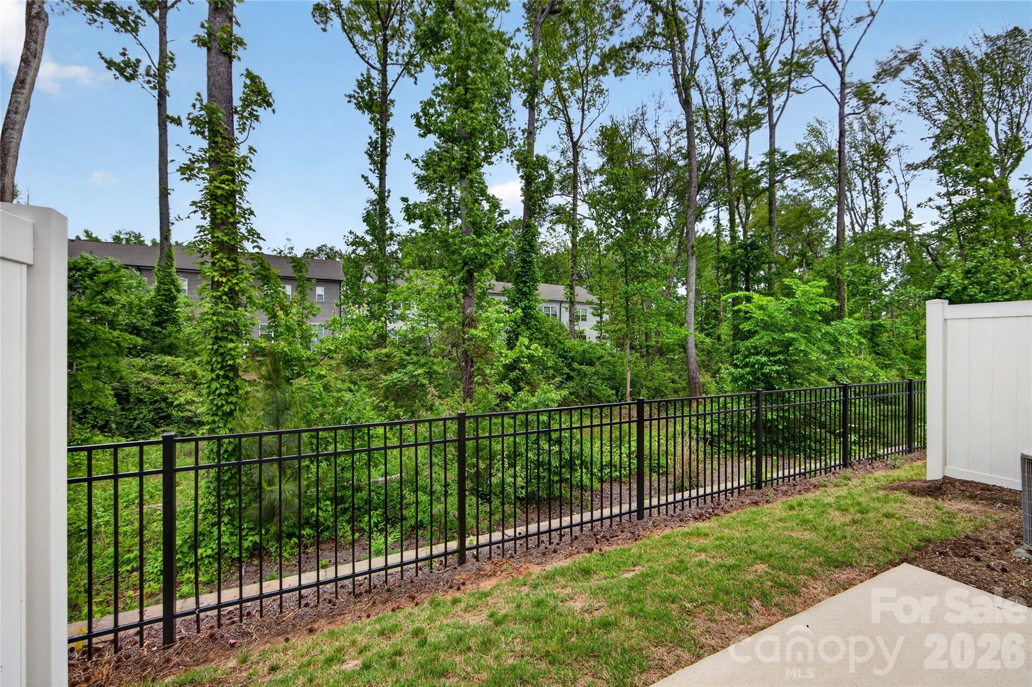 6021 Longar Lane — Charlotte
