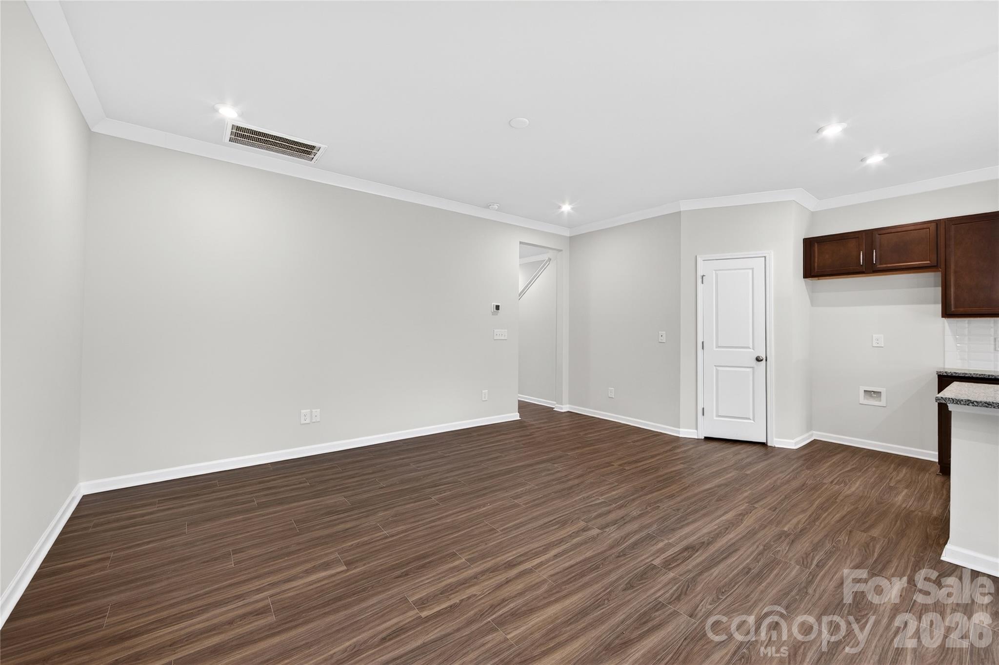 6021 Longar Lane — Charlotte