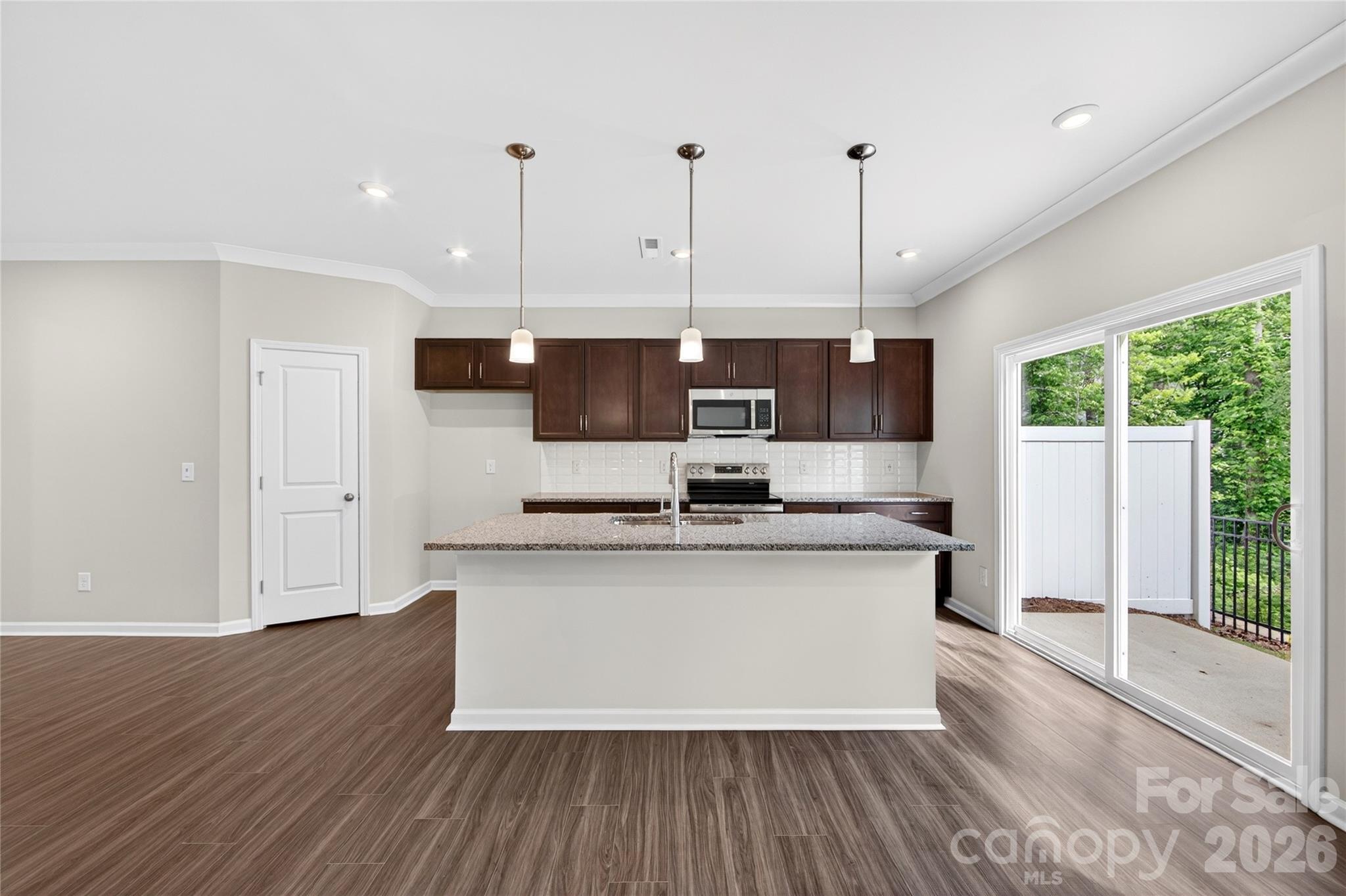 6021 Longar Lane — Charlotte