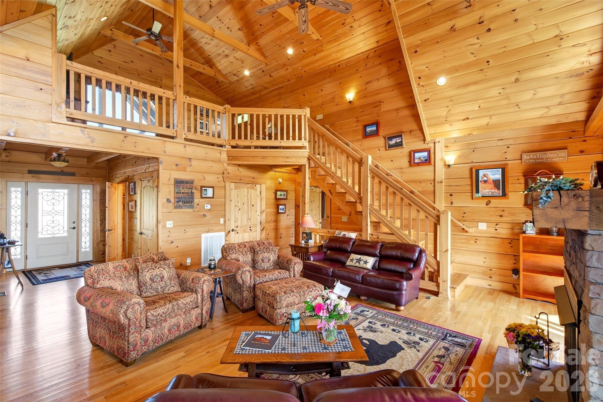 217 Summit Drive — Nebo