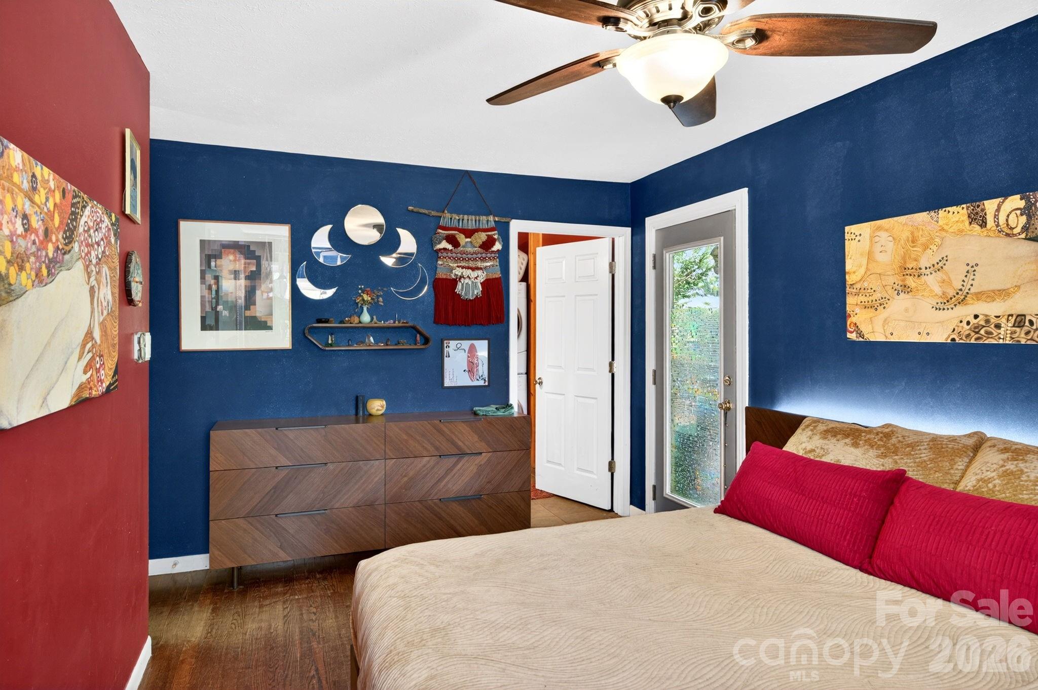305 Melody Circle — Swannanoa