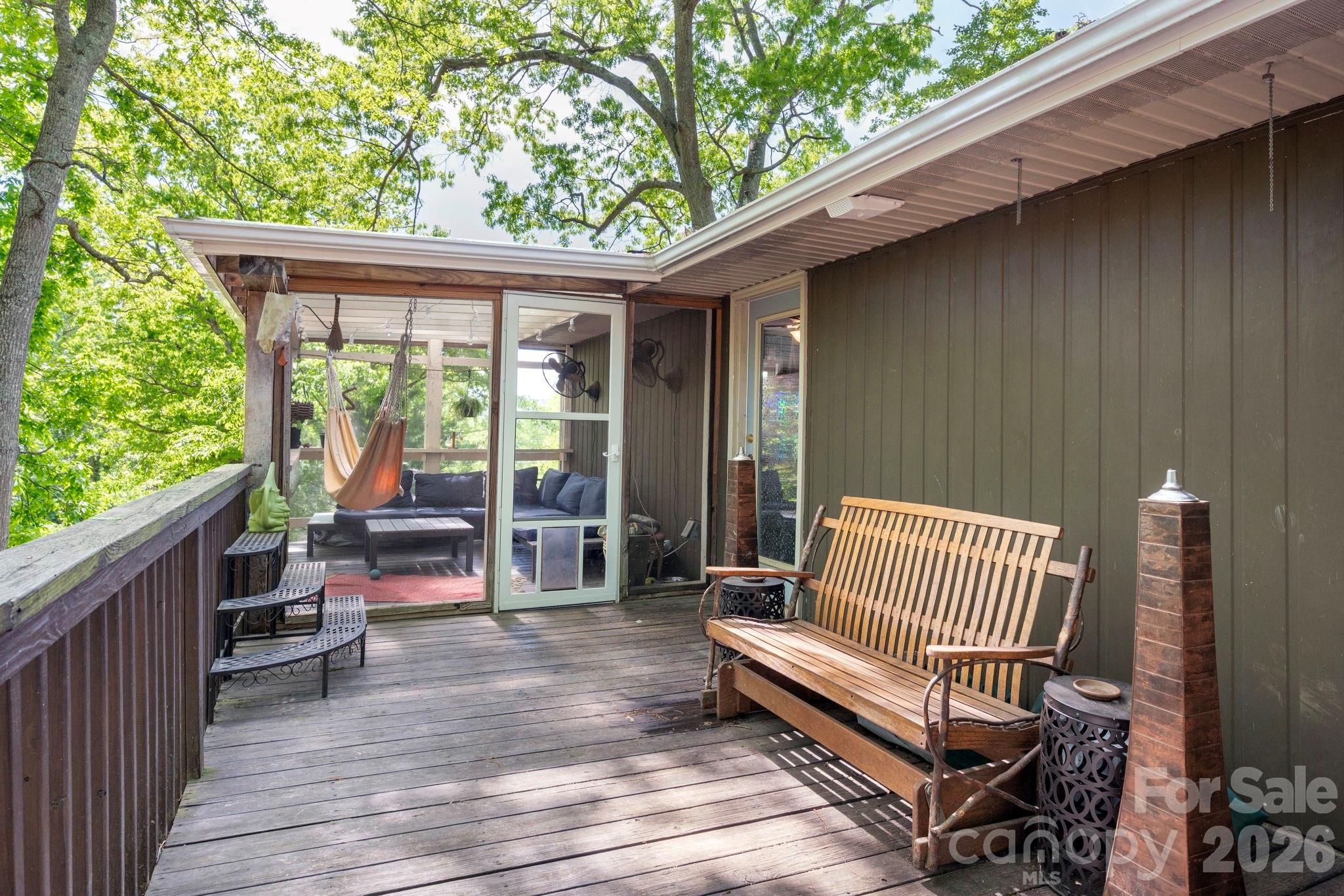 305 Melody Circle — Swannanoa