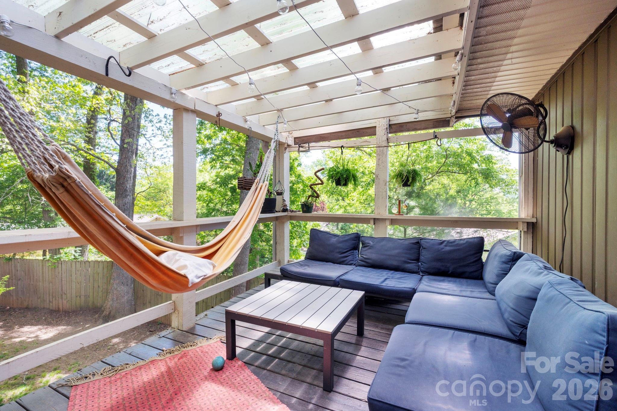 305 Melody Circle — Swannanoa