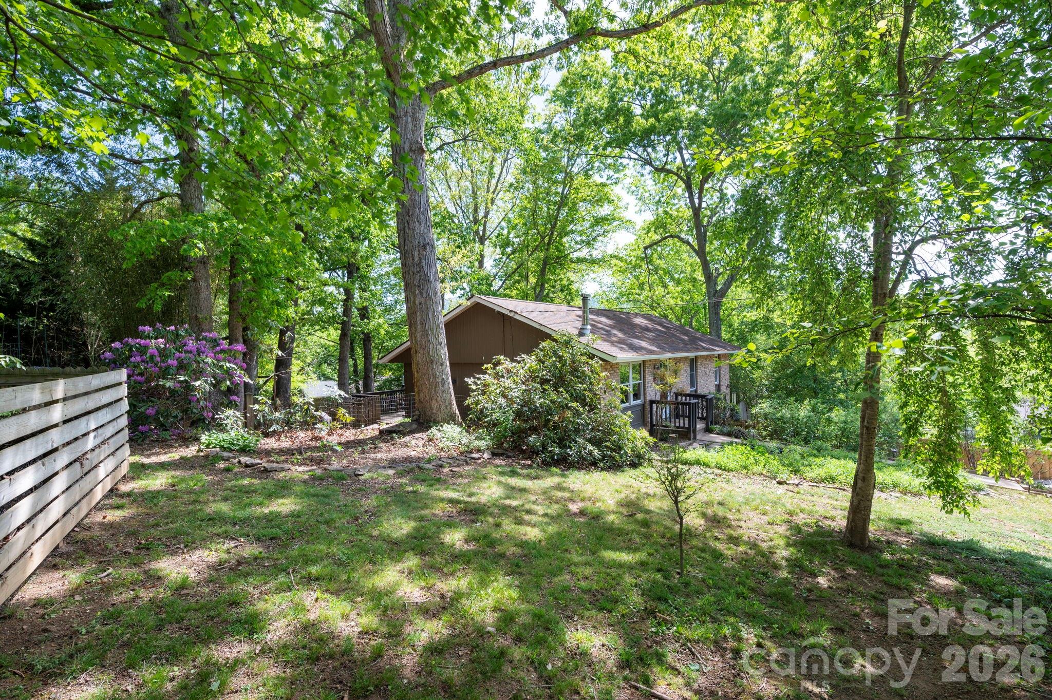 305 Melody Circle — Swannanoa