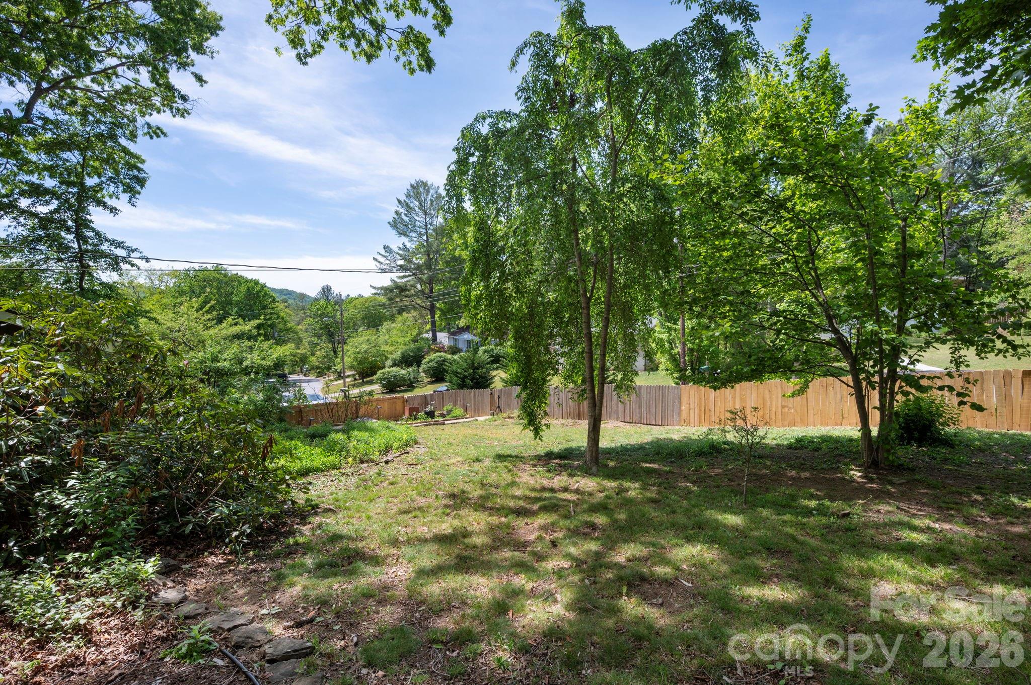 305 Melody Circle — Swannanoa