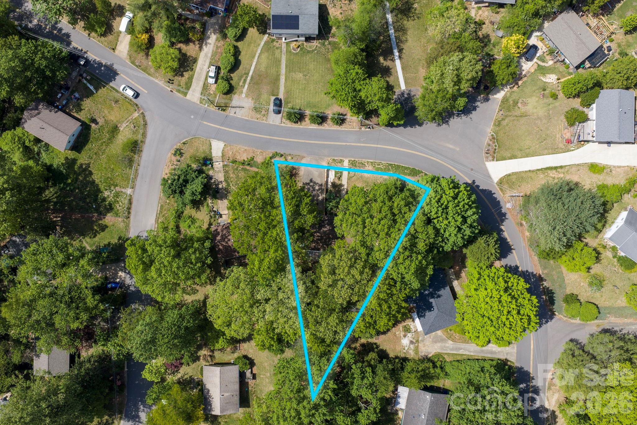 305 Melody Circle — Swannanoa