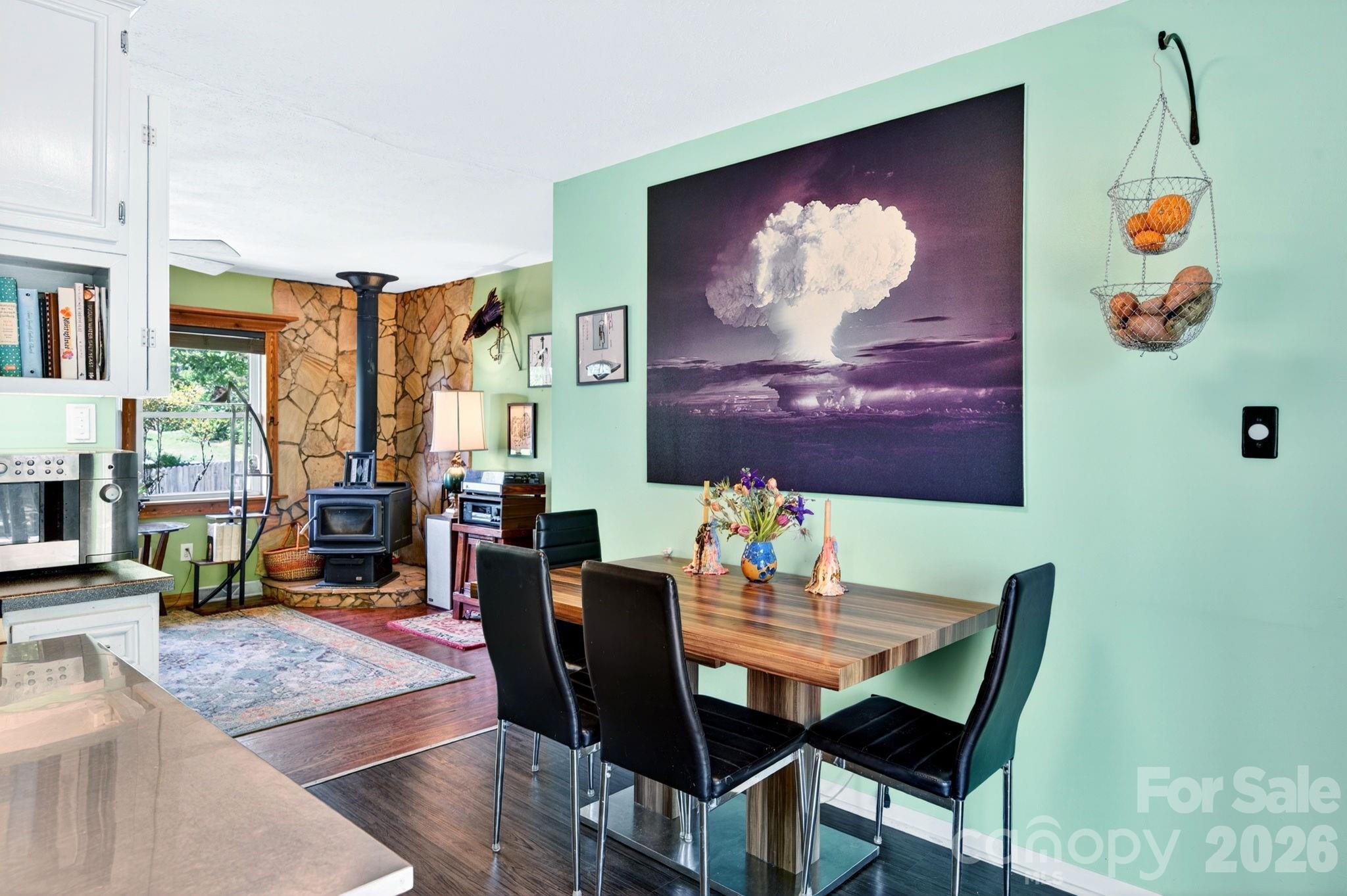 305 Melody Circle — Swannanoa