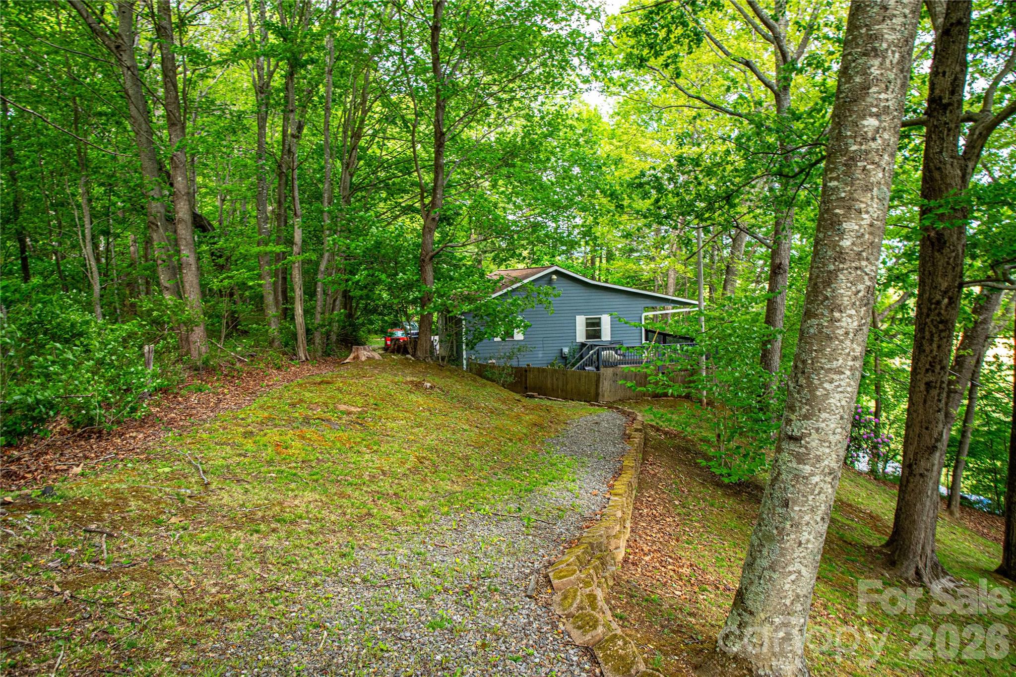 115 Knoll Ridge Lane — Waynesville