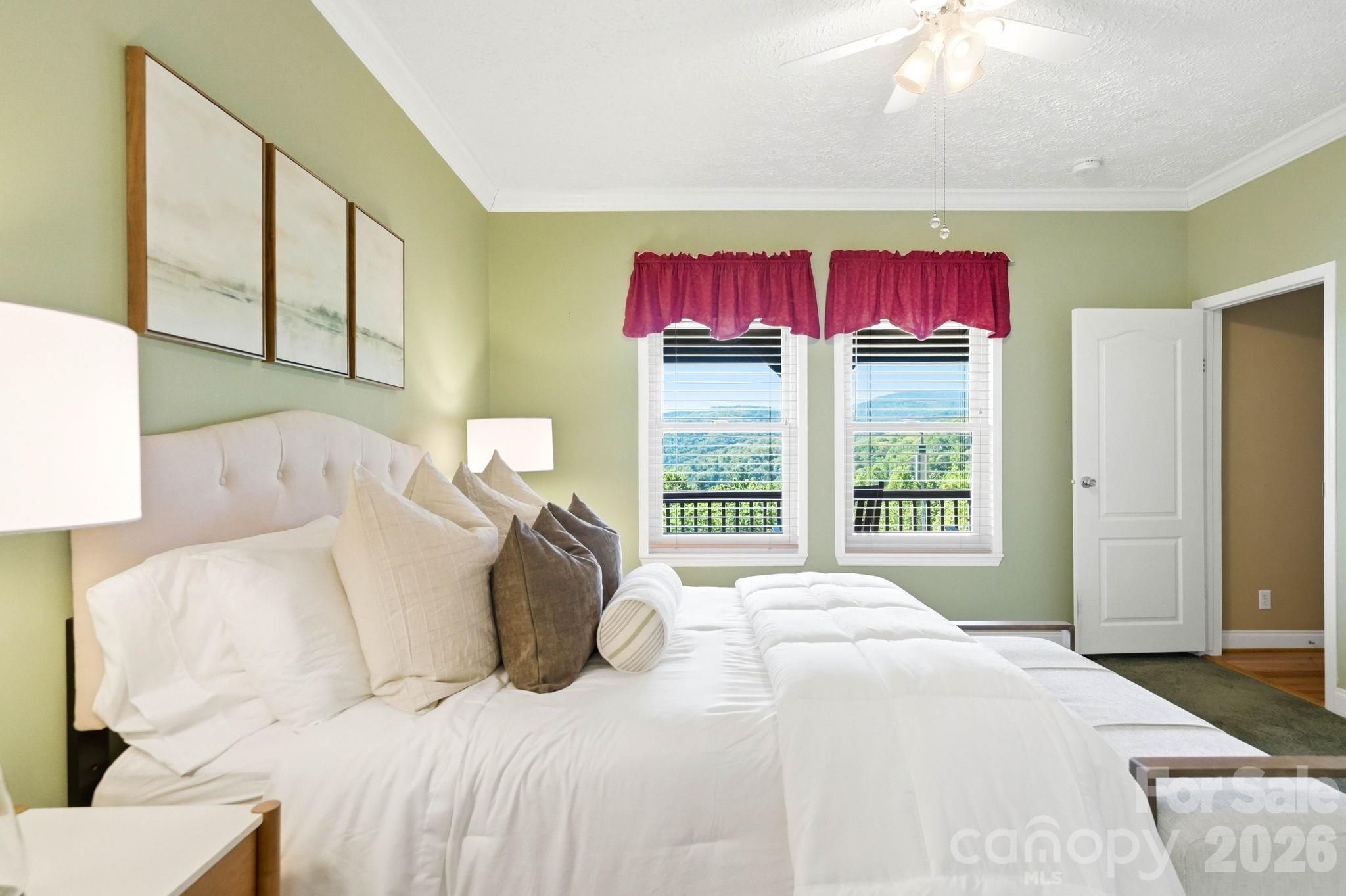 394 Hummingbird Lane — Elk Park