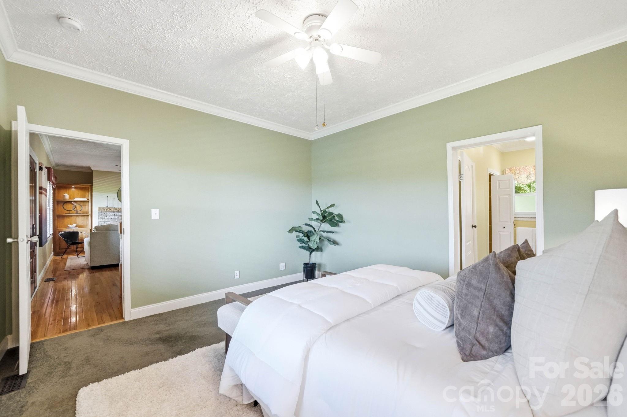 394 Hummingbird Lane — Elk Park