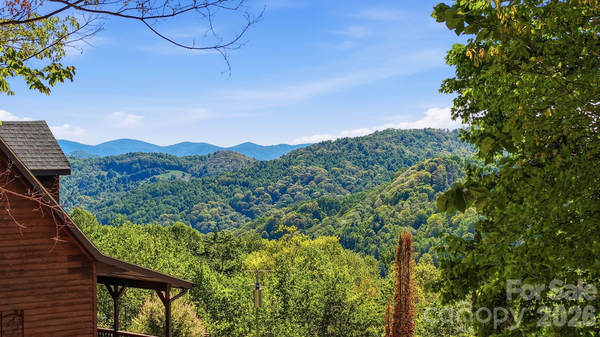394 Hummingbird Lane — Elk Park