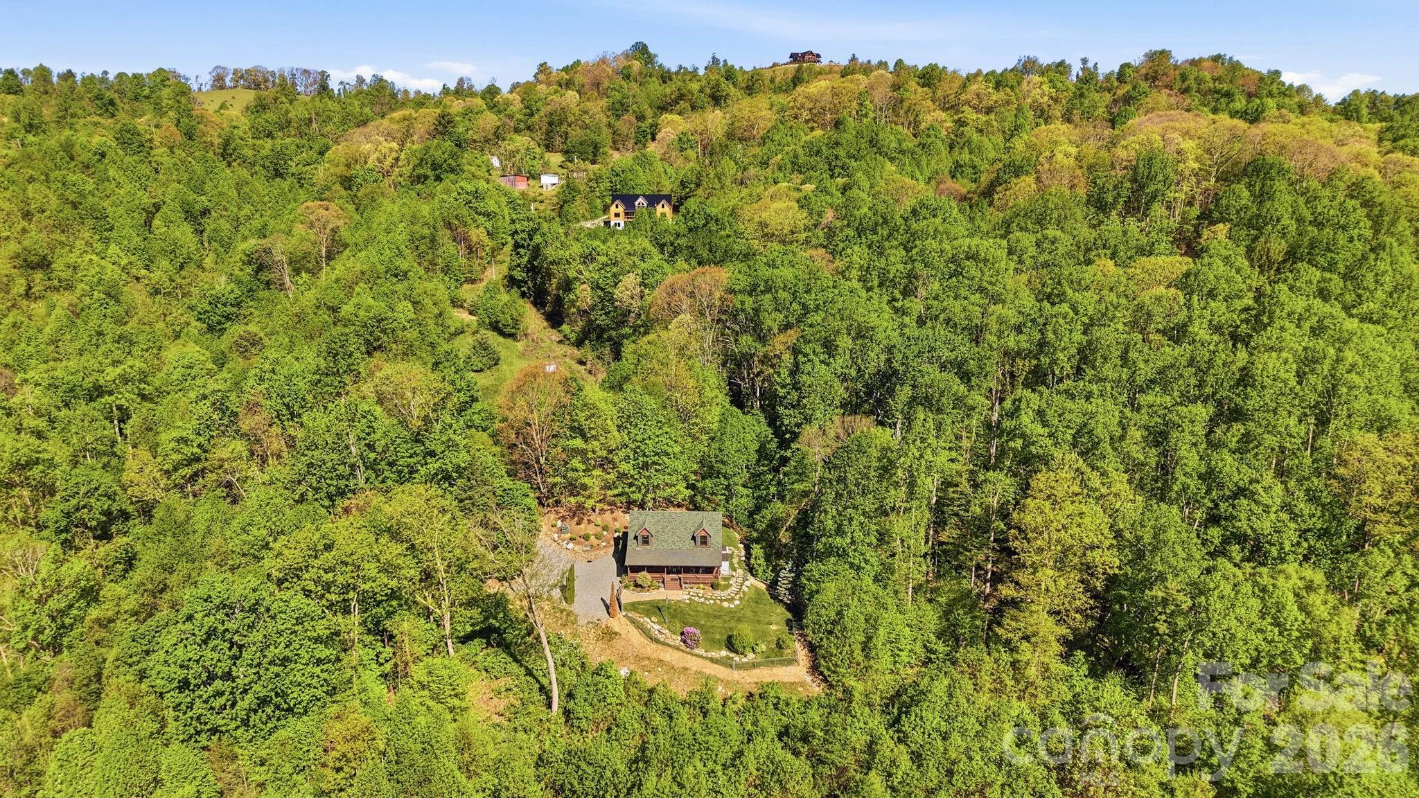 394 Hummingbird Lane — Elk Park