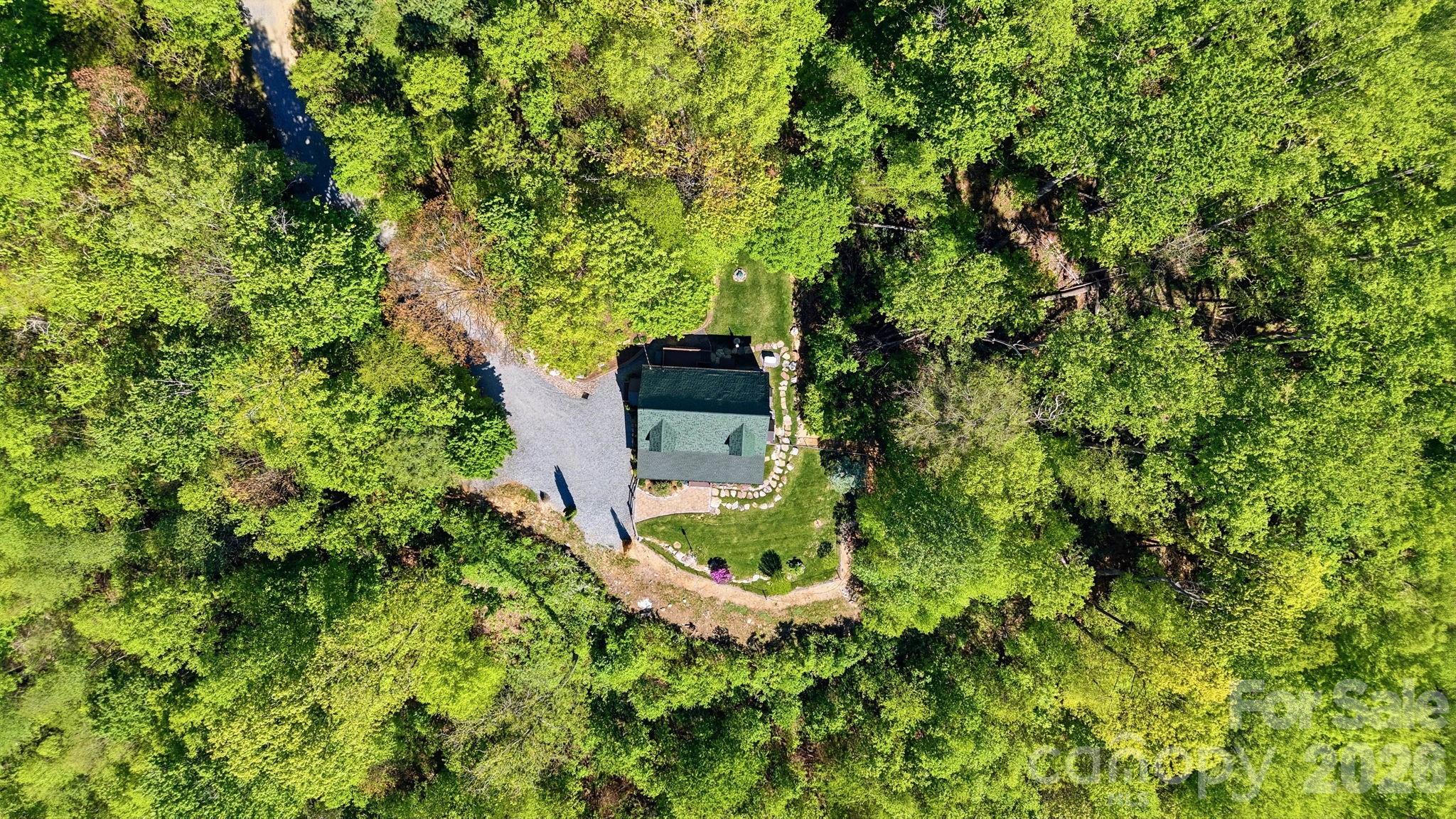 394 Hummingbird Lane — Elk Park