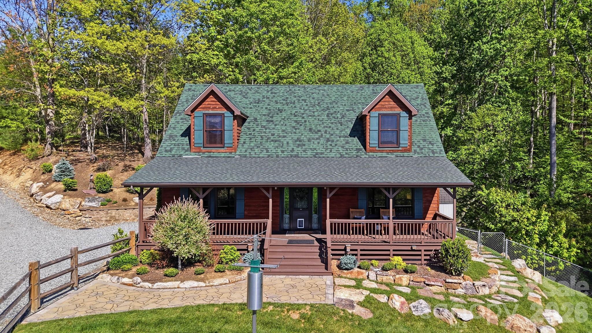 394 Hummingbird Lane — Elk Park