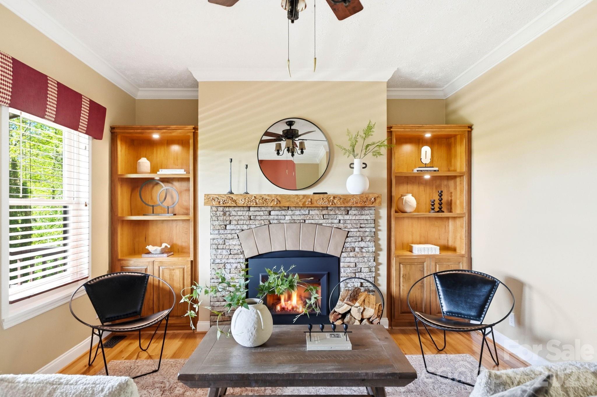 394 Hummingbird Lane — Elk Park