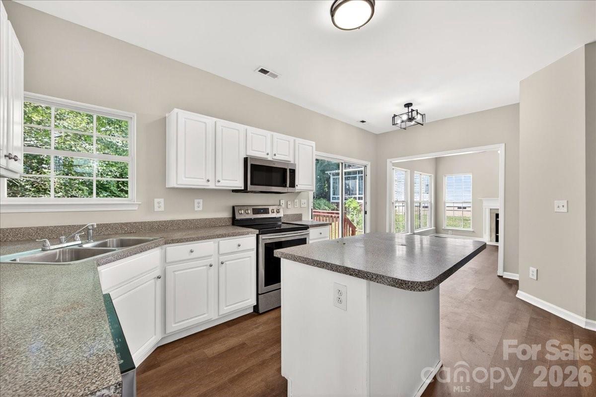 10303 Madison Park Drive — Charlotte
