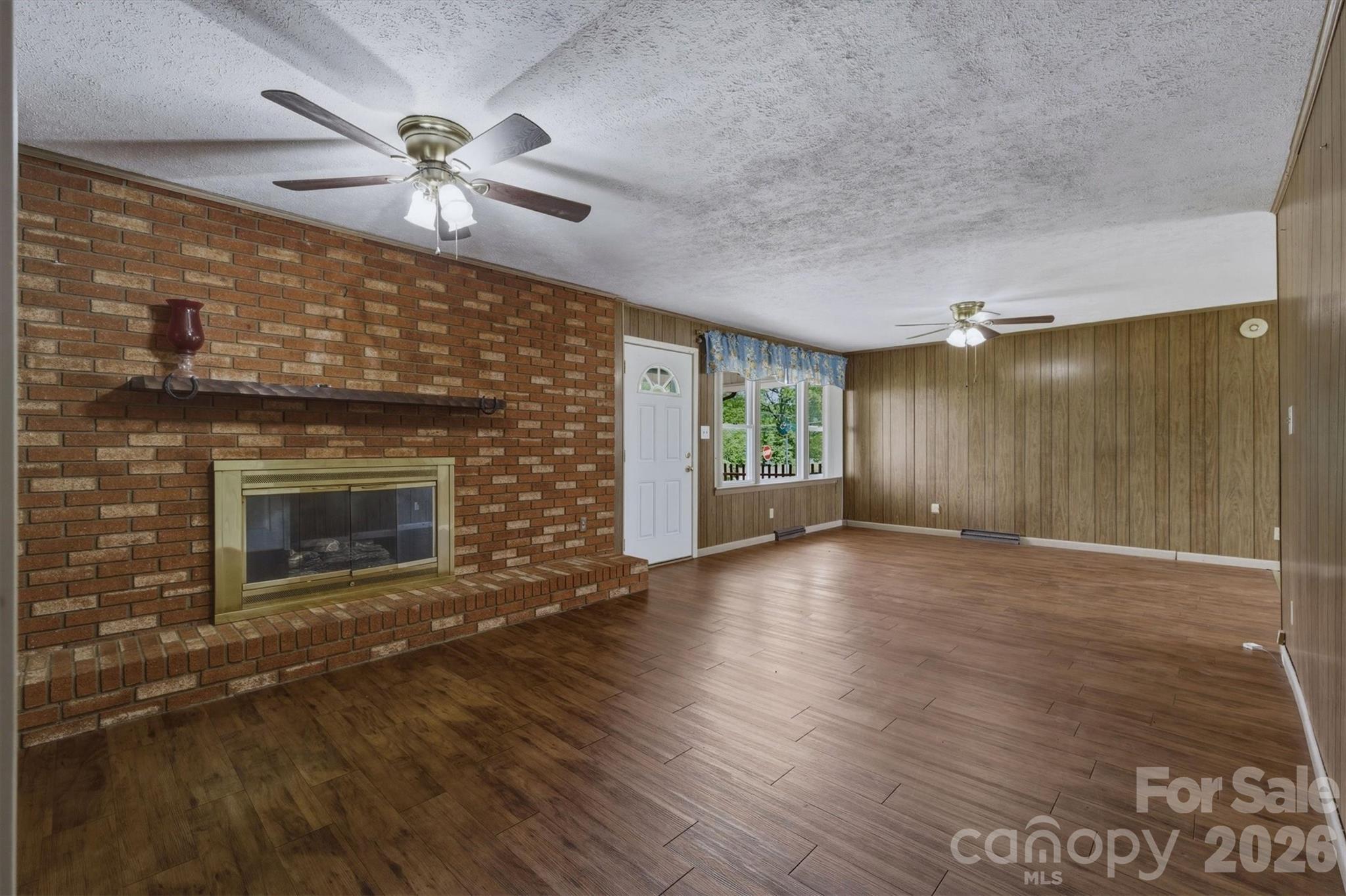930 Enola Road — Morganton