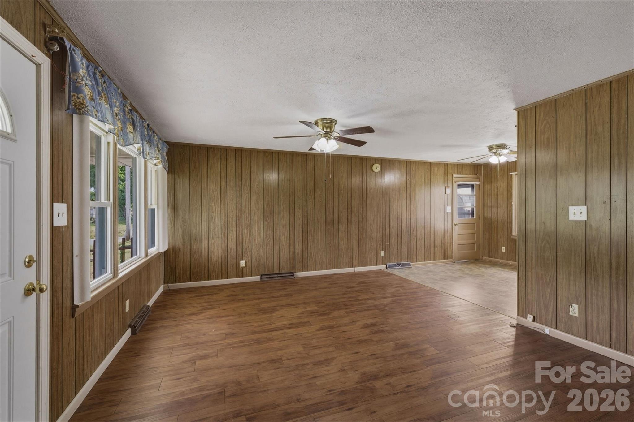 930 Enola Road — Morganton