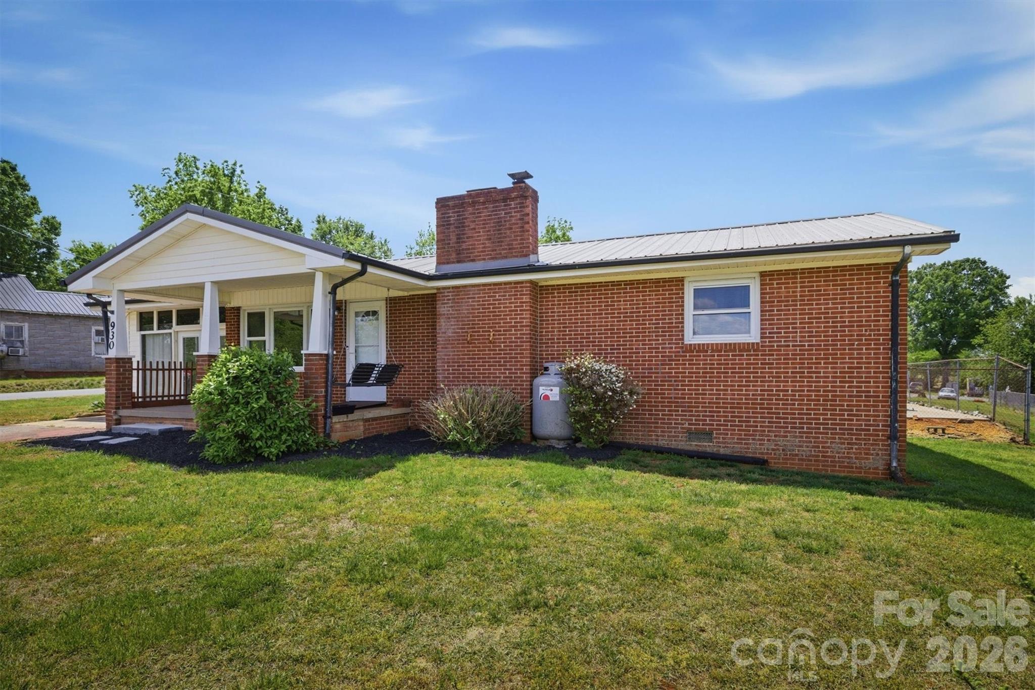930 Enola Road — Morganton