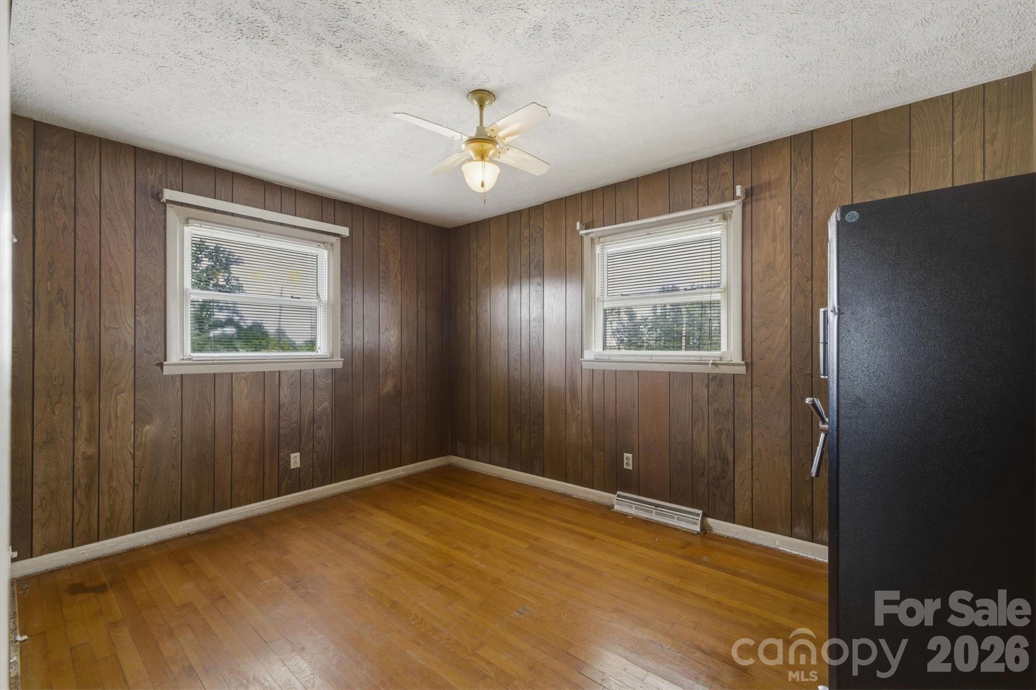 930 Enola Road — Morganton
