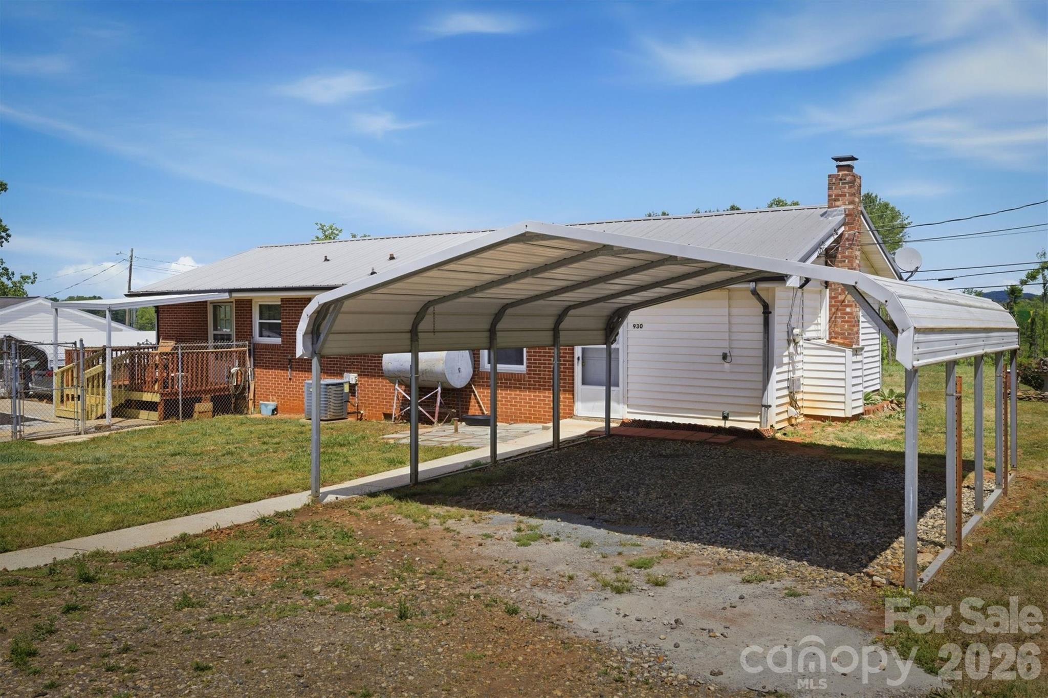 930 Enola Road — Morganton