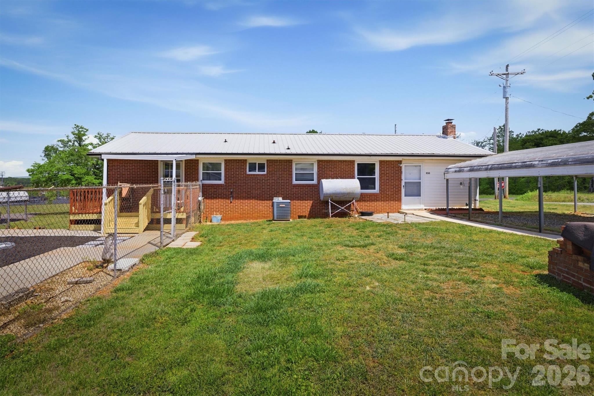 930 Enola Road — Morganton