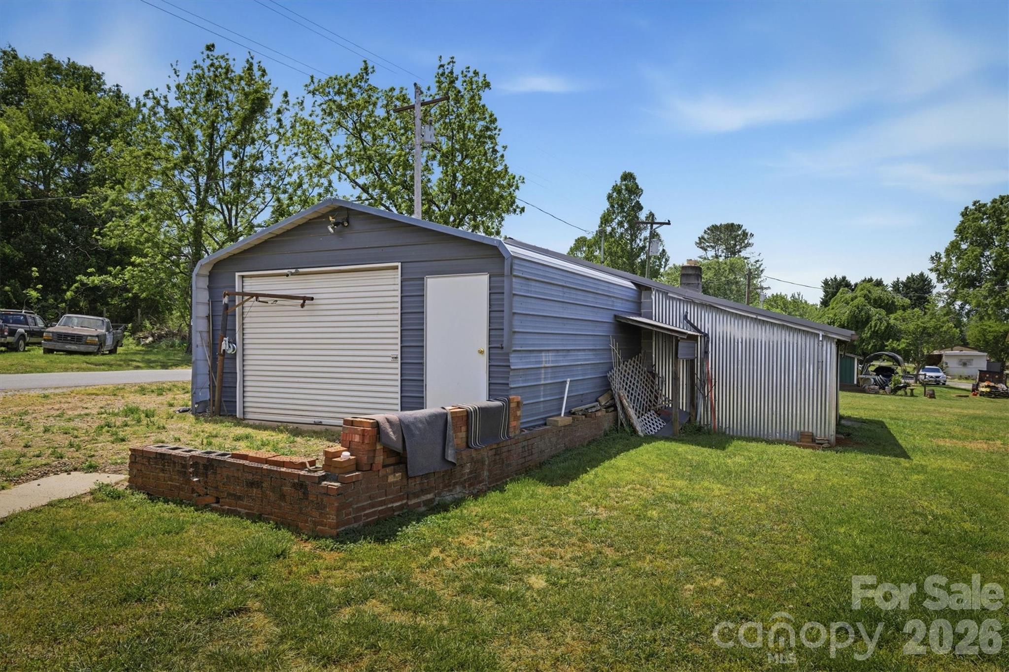 930 Enola Road — Morganton