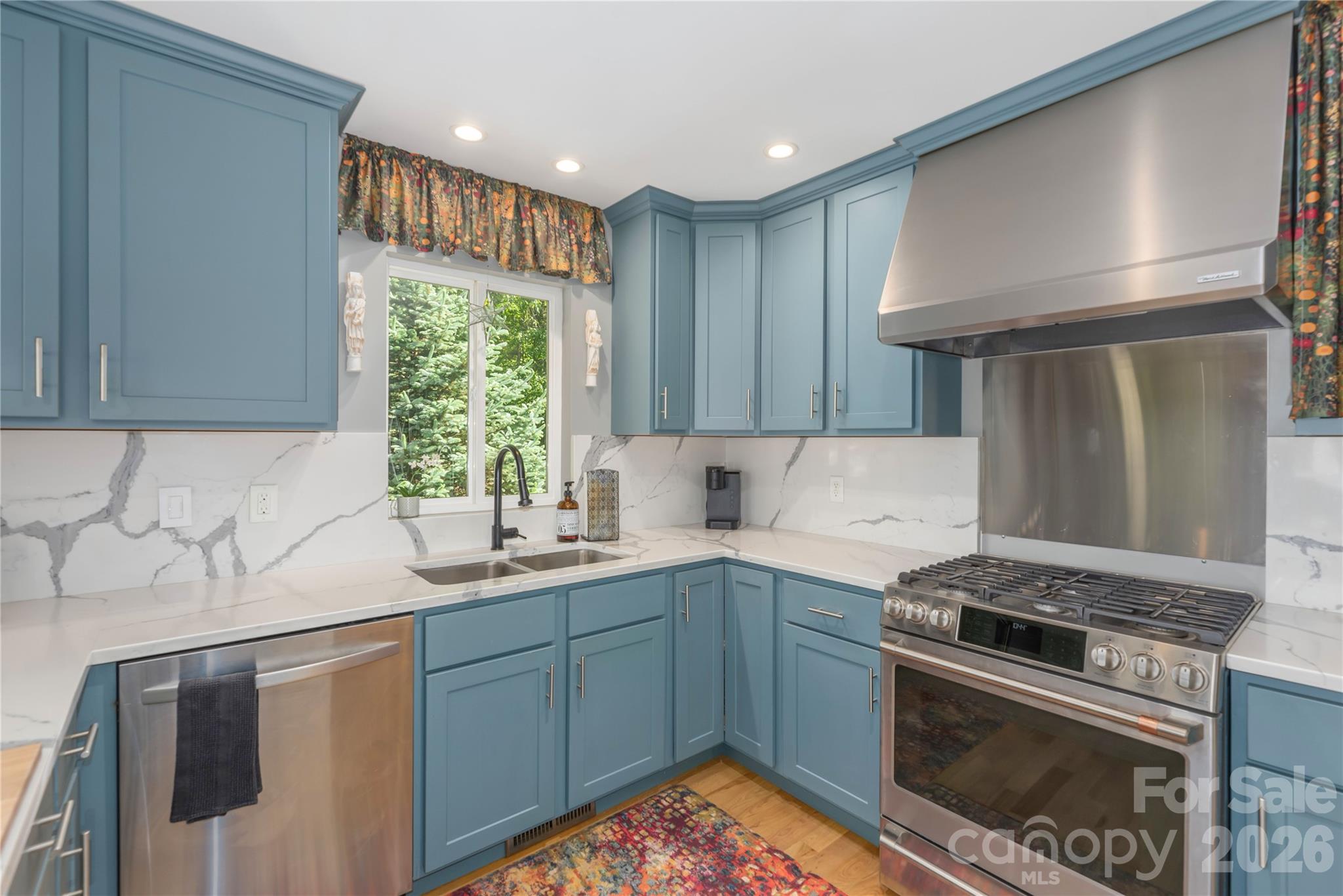 5 Crooked Tree Lane — Black Mountain