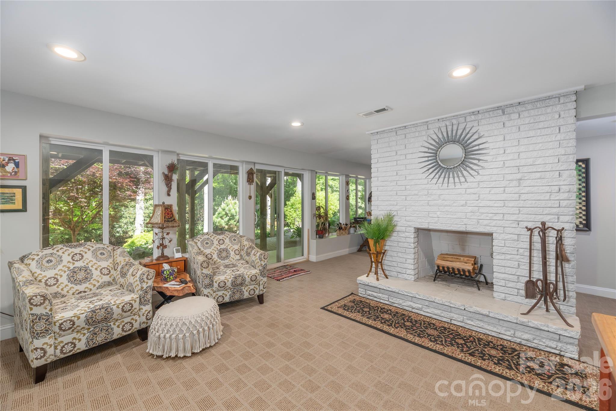 5 Crooked Tree Lane — Black Mountain