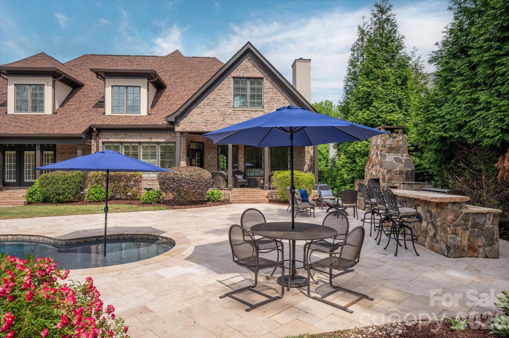 1304 Lookout Circle — Waxhaw