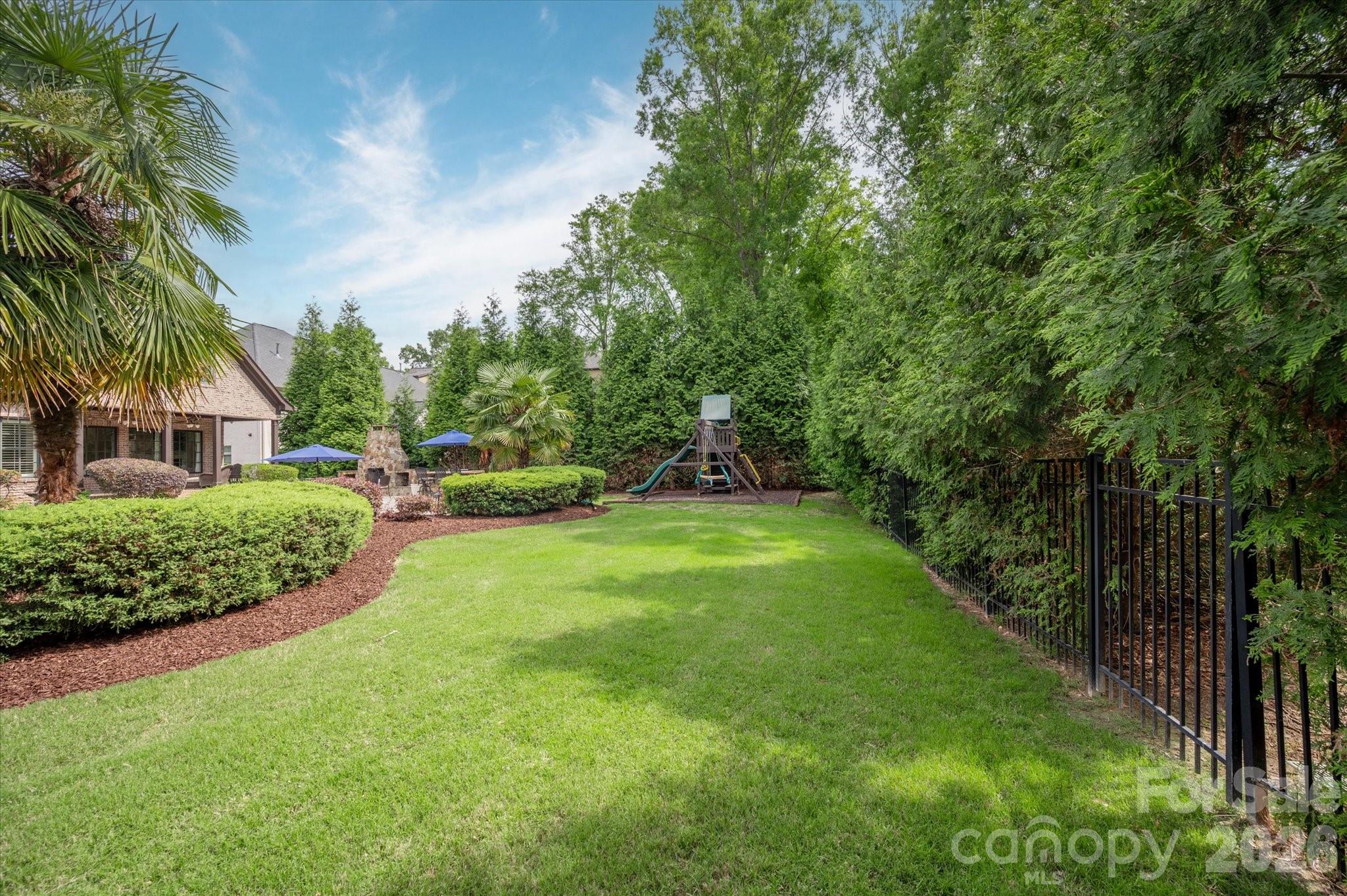 1304 Lookout Circle — Waxhaw
