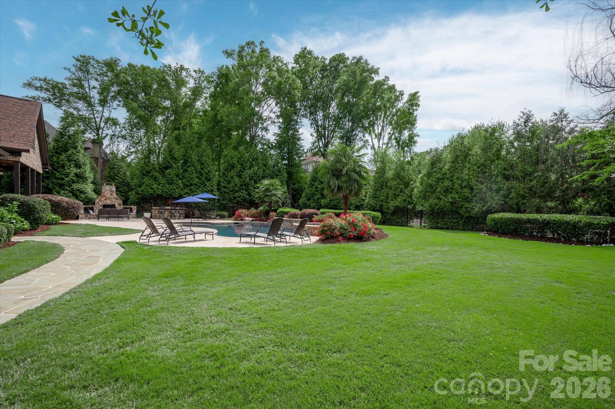 1304 Lookout Circle — Waxhaw