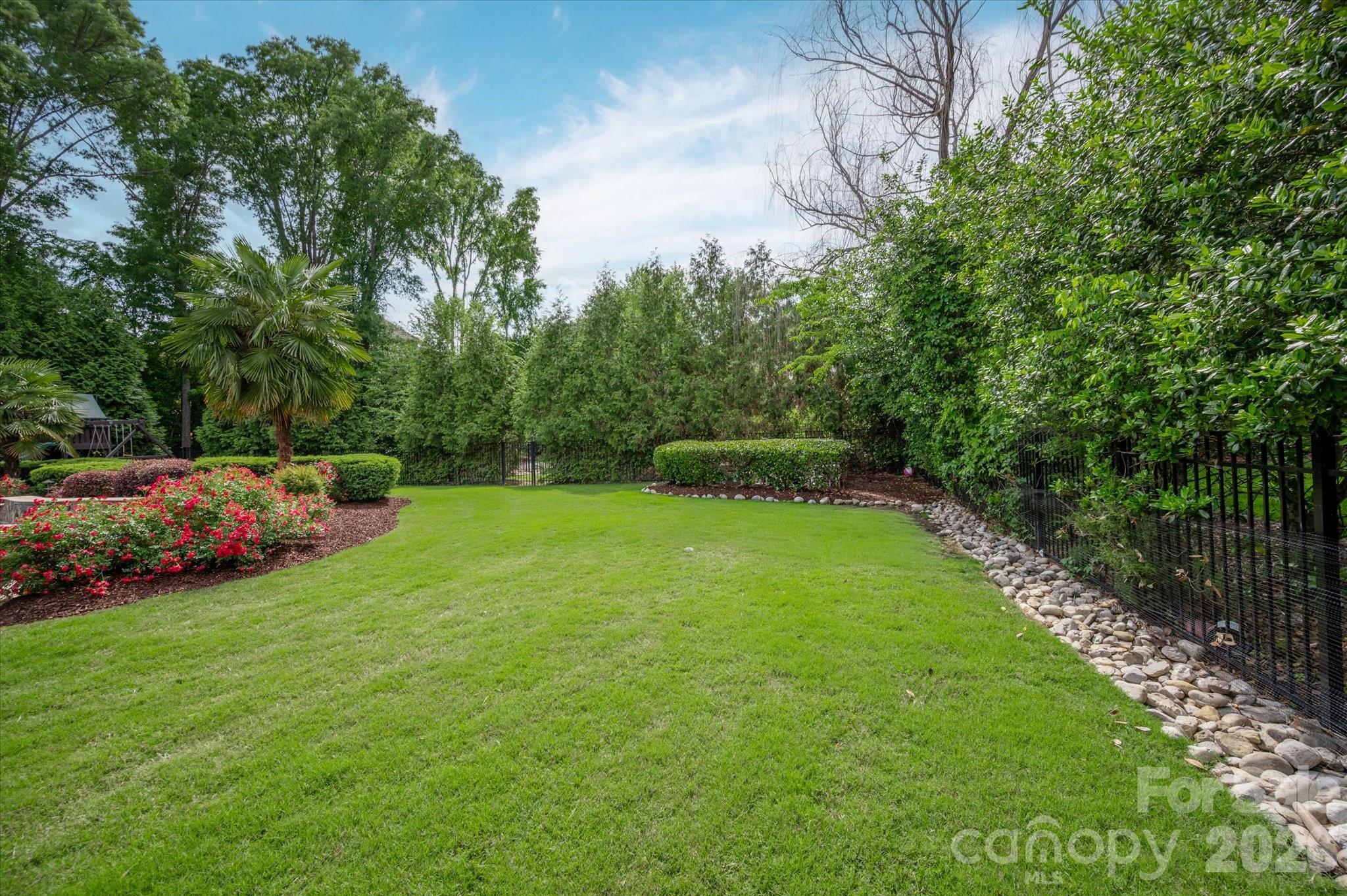 1304 Lookout Circle — Waxhaw