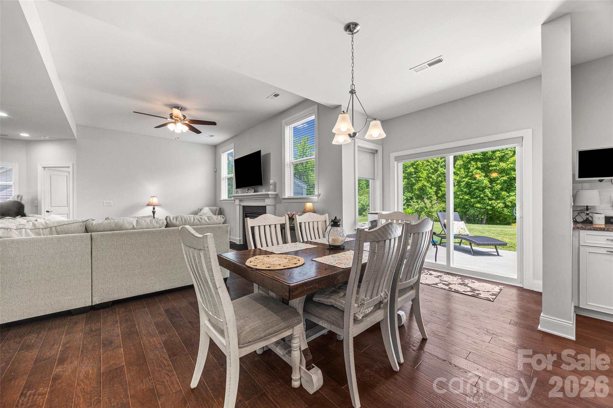 323 Forsythia Lane — Tega Cay
