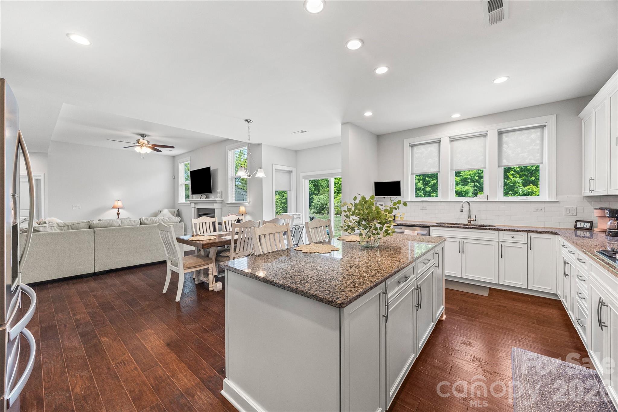 323 Forsythia Lane — Tega Cay