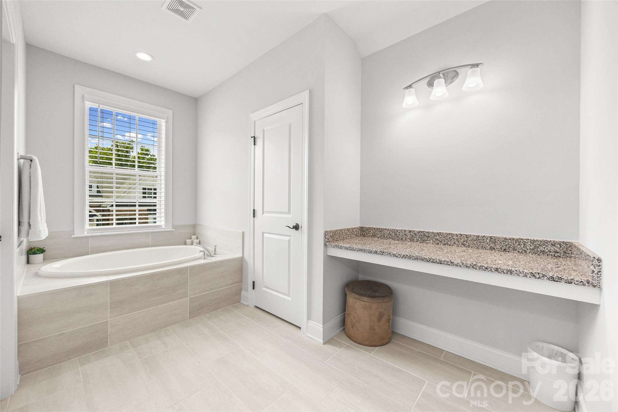 323 Forsythia Lane — Tega Cay