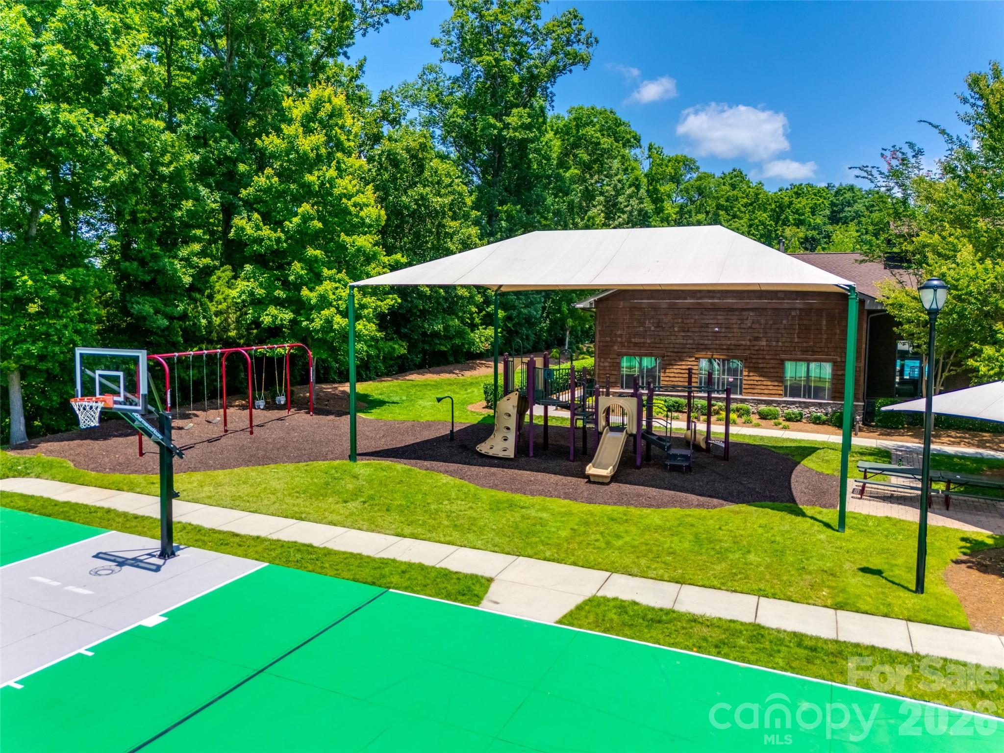 323 Forsythia Lane — Tega Cay