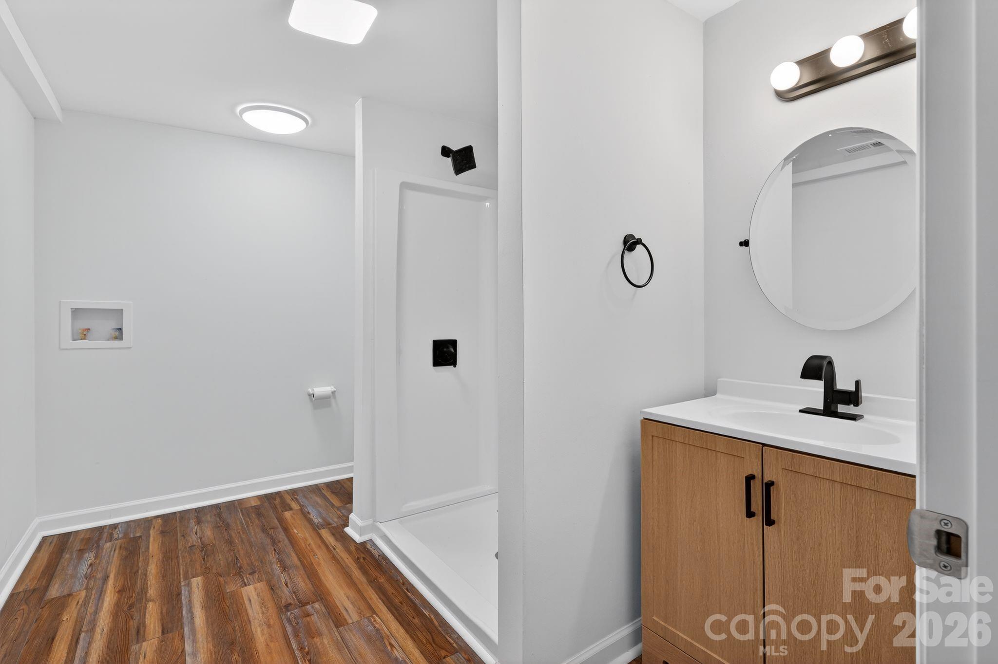 801 Woodlawn Avenue SW — Valdese