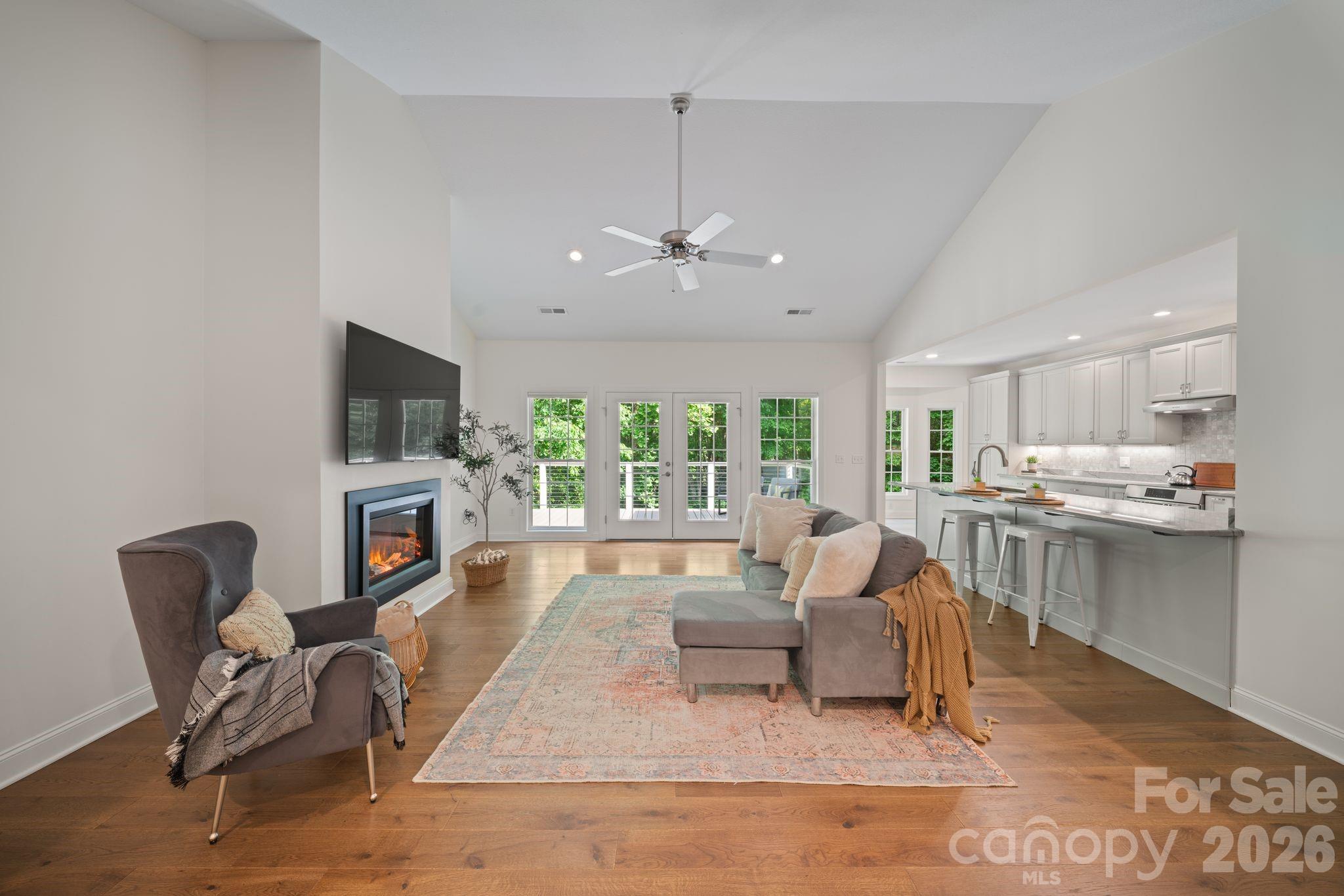 2508 Carriage Falls Court — Hendersonville