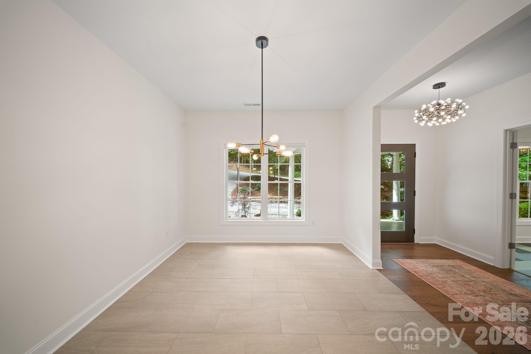 2508 Carriage Falls Court — Hendersonville