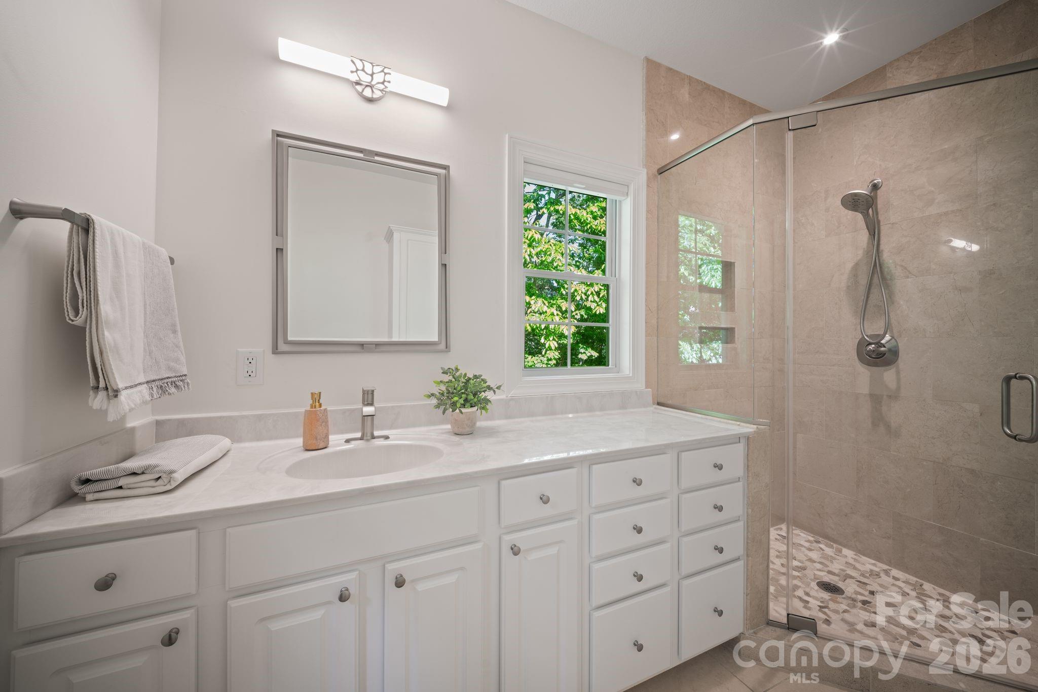 2508 Carriage Falls Court — Hendersonville