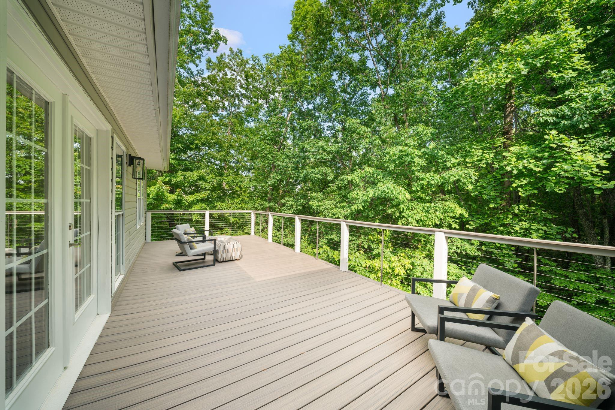 2508 Carriage Falls Court — Hendersonville