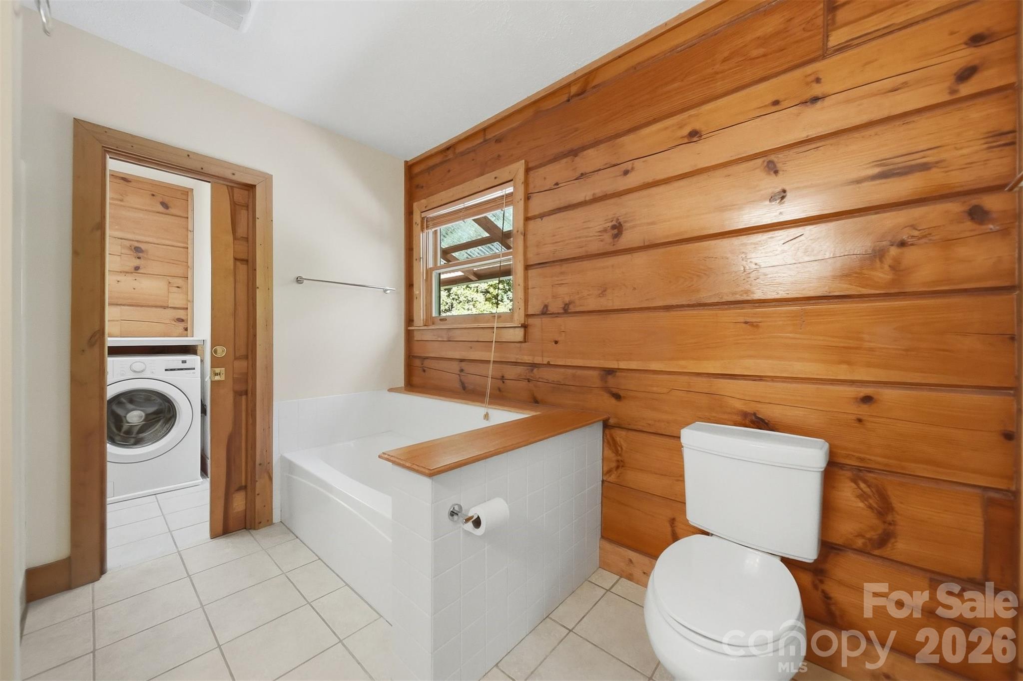 6220 Sunny Drive — Newland