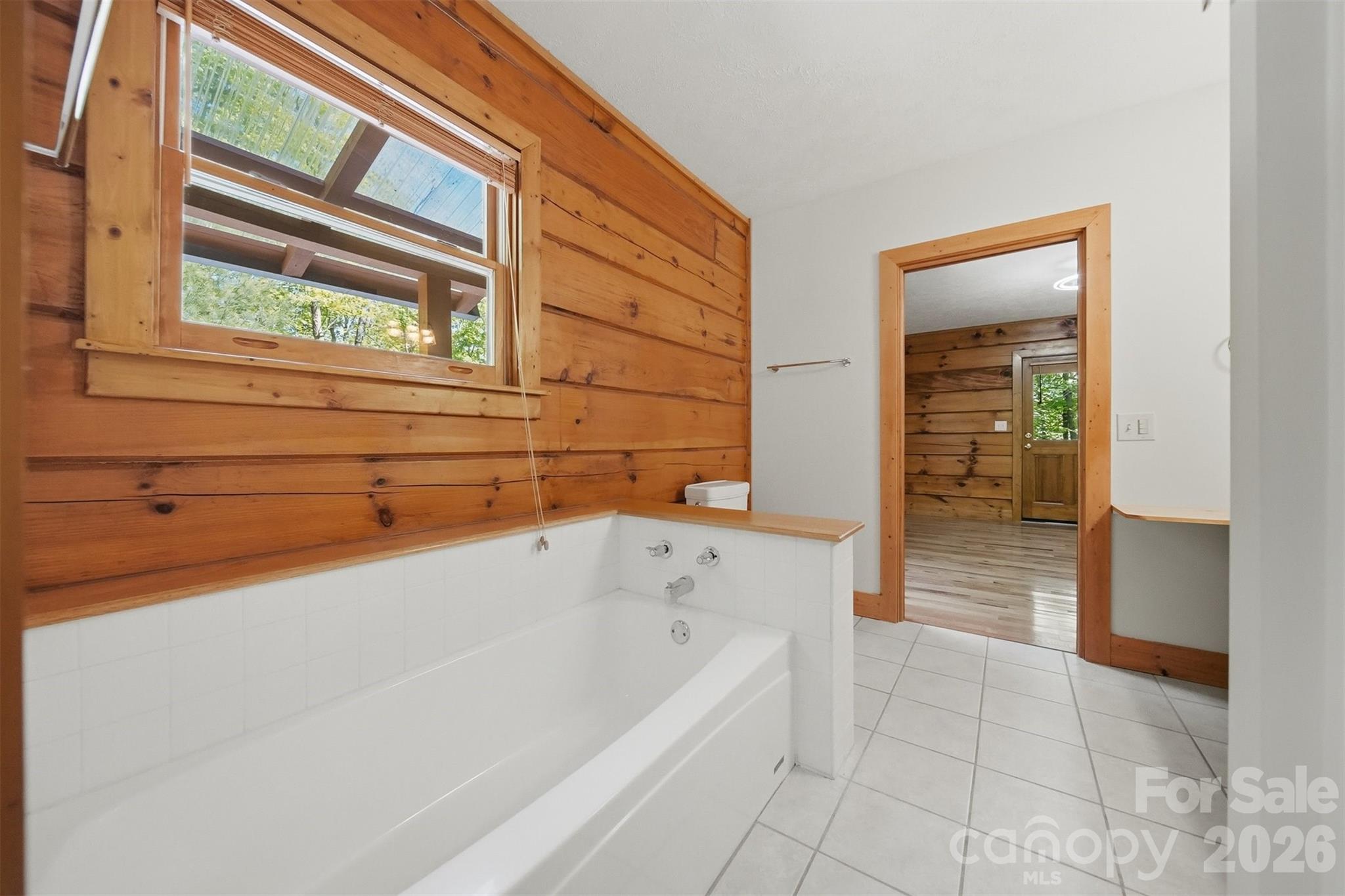 6220 Sunny Drive — Newland