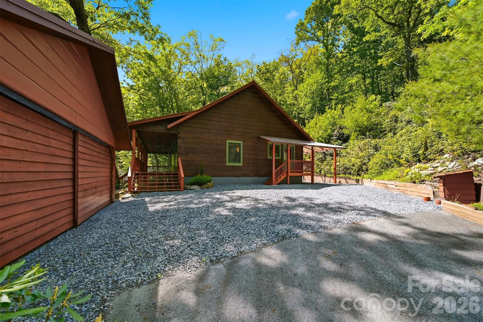 6220 Sunny Drive — Newland