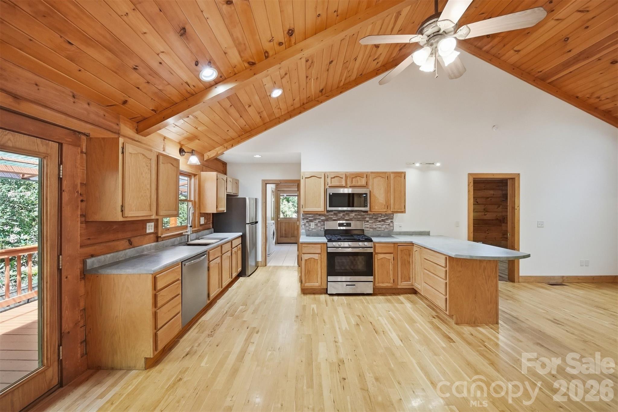 6220 Sunny Drive — Newland