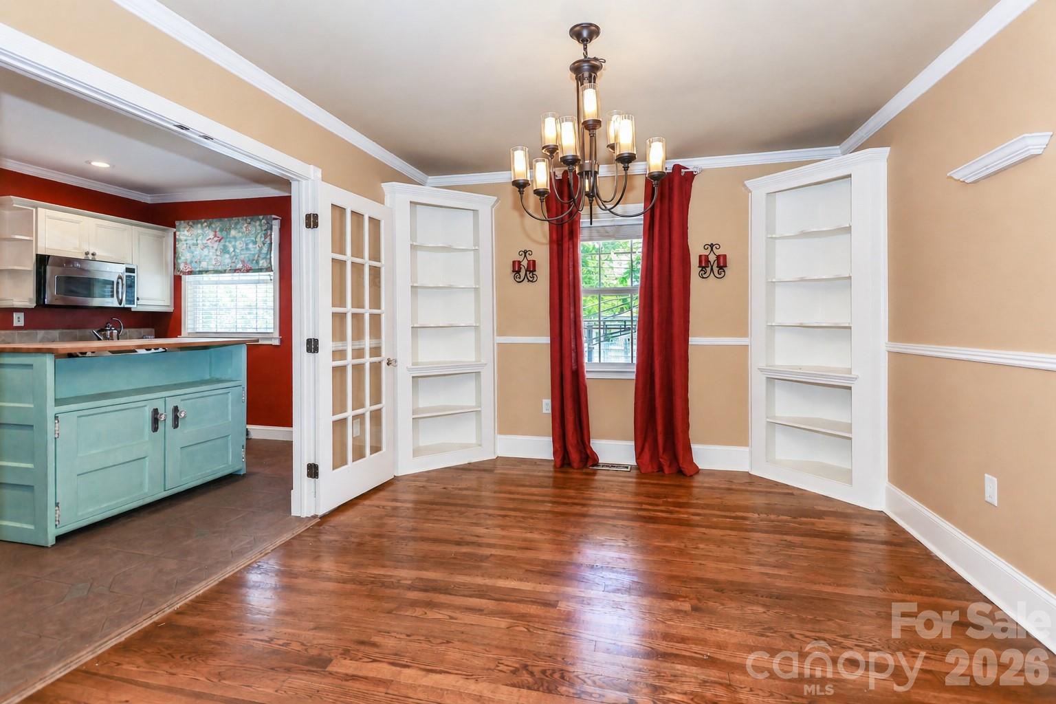 820 Woodland Road — Statesville