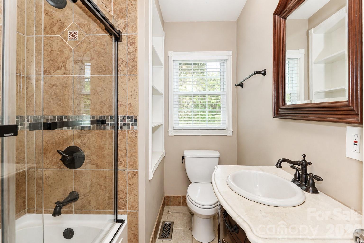 820 Woodland Road — Statesville