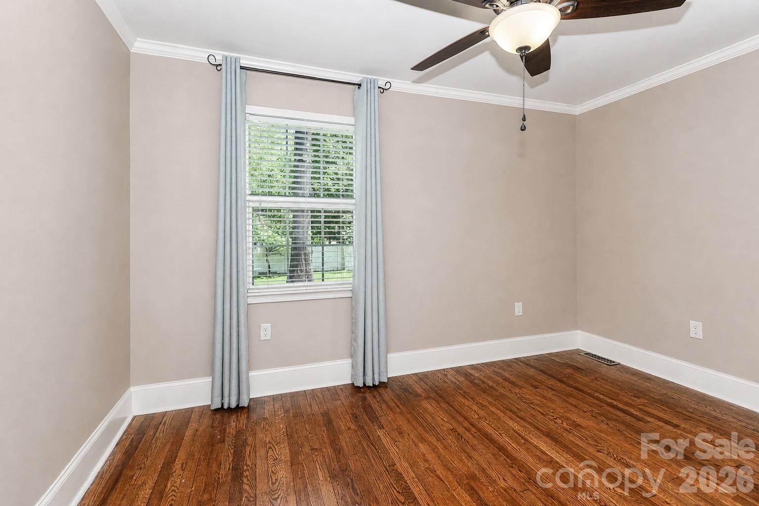 820 Woodland Road — Statesville